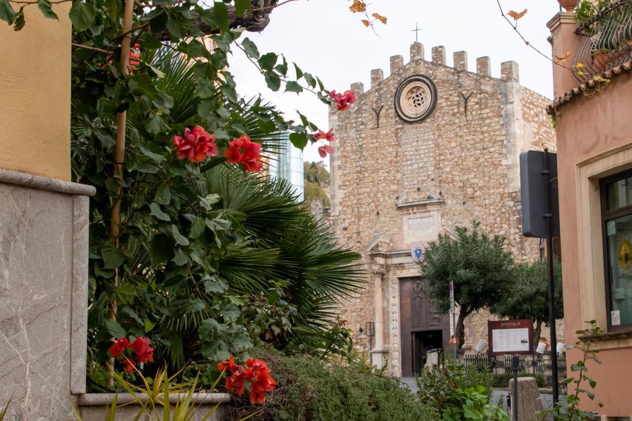 Longo Suites Taormina Exterior foto